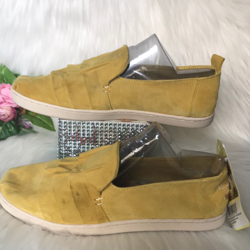 Toms canvas size 7.5 color mustard suede - Picture 3 of 11